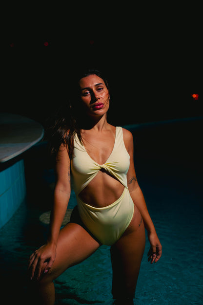THE BUTTER YELLOW GLOW