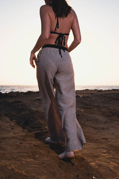 THE BEIGE LINEN PANTS